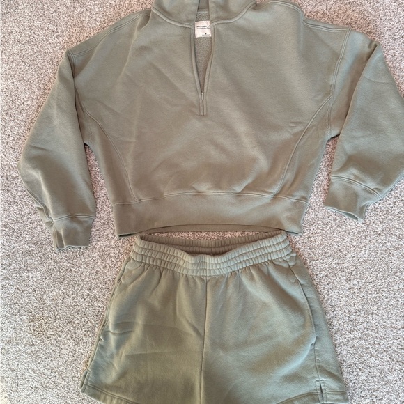 Abercrombie & Fitch Tops - Abercrombie & Fitch Sage Green Zip-Up Fleece & Matching Shorts